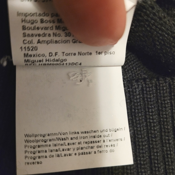 Hugo Boss men's sweater, size Small, black color, extrafine merino - Picture 6 of 7